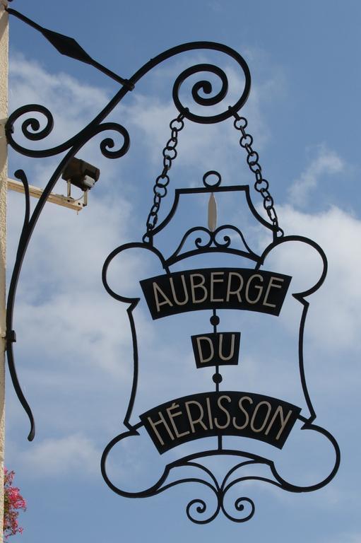 Auberge Du Herisson La Chaux-du-Dombief Exteriör bild