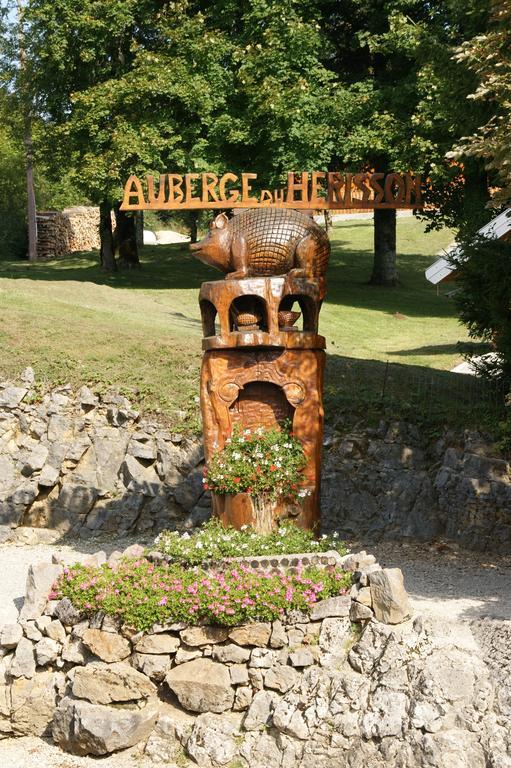 Auberge Du Herisson La Chaux-du-Dombief Exteriör bild